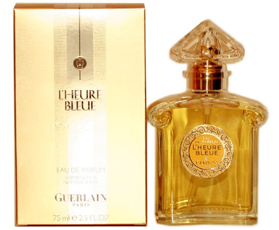 Популярність до пудровим нотах прийшла в 1912 році, коли   Guerlain   випустив на ринок парфуми під назвою   L'Heure Bleu